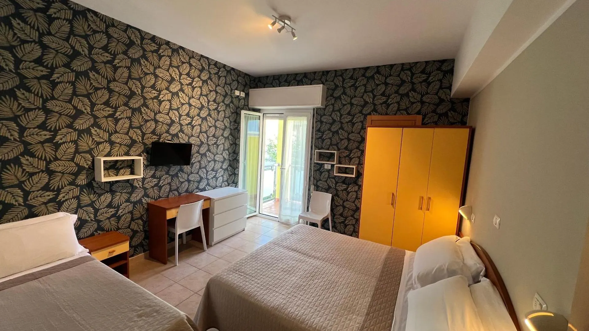 Lotus Hotel All Inclusive & Spiaggia Rimini 3*,  Italy